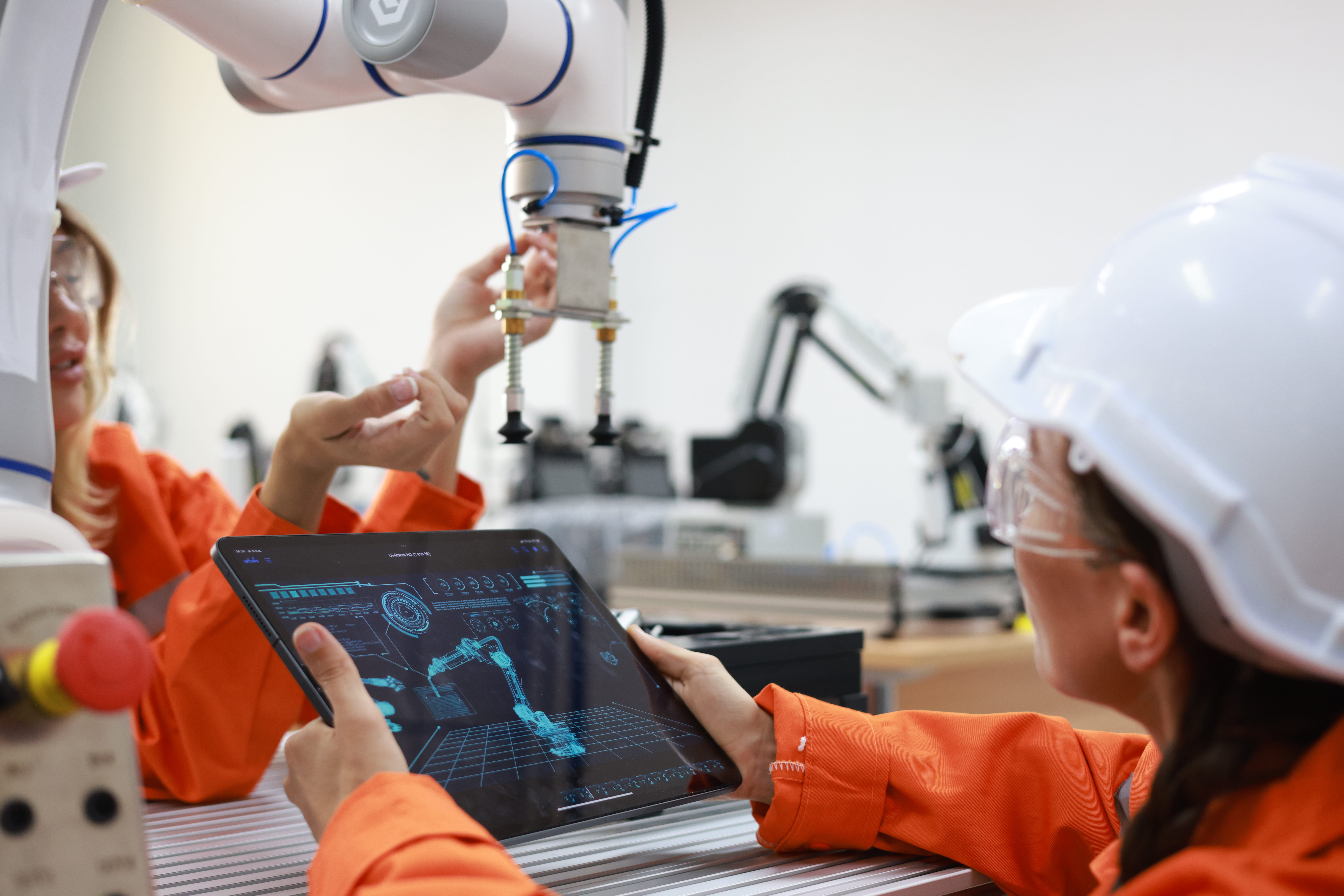Digital twin-enabled maintenance
